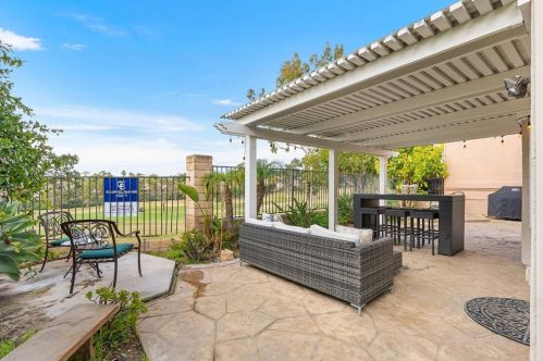 1446 Golfcrest Pl, Vista CA 92081-9002 exterior