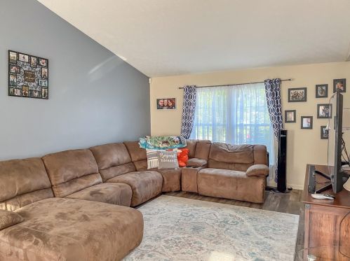 115 Springhouse Dr, Englewood OH  45322-8795 exterior