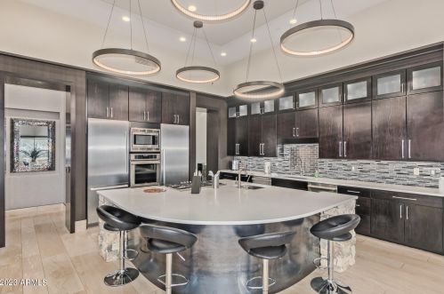 9710 Palisades Blvd, Scottsdale AZ 85268-2755 exterior