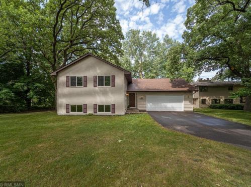 8560 Lincoln St, Minneapolis, MN 55434-3328
