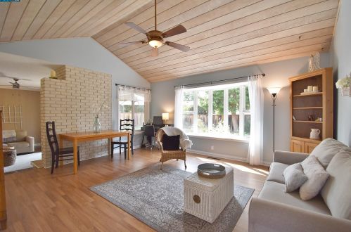 1849 Cleveland Ct, Concord, CA 94521-1323