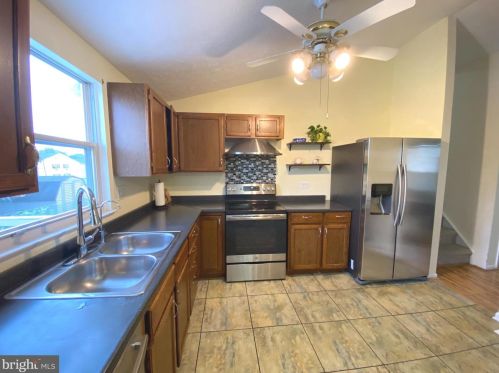 127 Independence Dr, Yardley PA 19067-4912 exterior