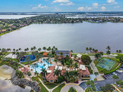 18844 29th Ct, Hollywood FL  33029-2403 exterior