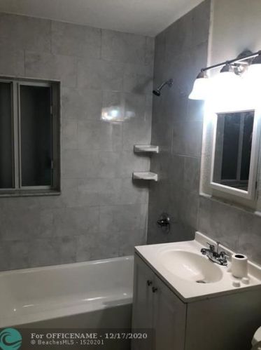 644 56th St, West Palm Beach, FL 33407-2506