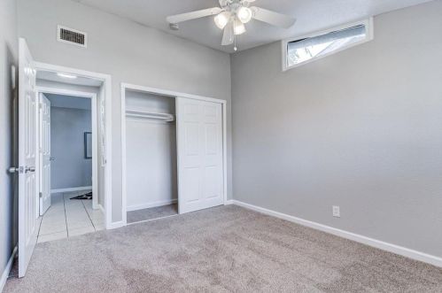 5633 Rosario Blvd, North Highlands CA  95660-4801 exterior