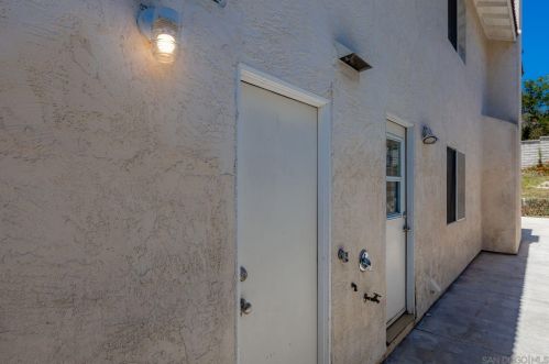 4110 Periwinkle Way, Oceanside CA  92057-8554 exterior