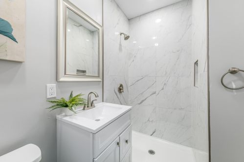 168 89th St, Milwaukee WI  53226-4502 exterior