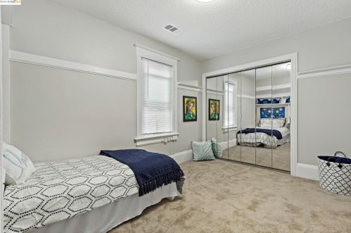 341 Alcatraz Ave, Oakland CA 94608-1260 exterior