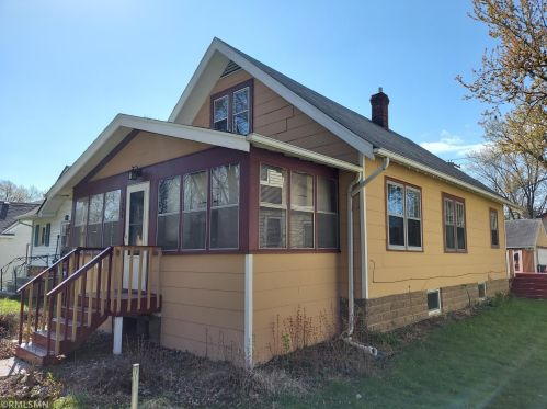 1994 Ivy Ave, Saint Paul, MN 55119-3227
