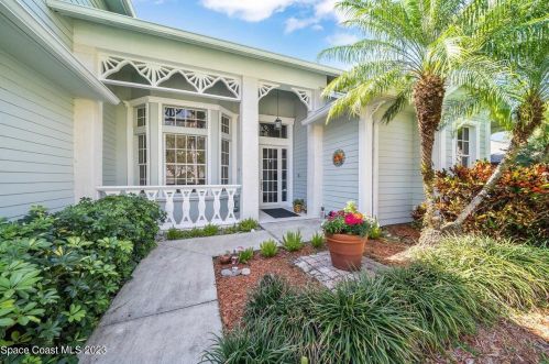 105 38th Ct, Vero Beach, FL 32968-2452