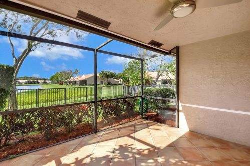 5102 Toscana Trl, Boynton Beach FL  33437-2038 exterior