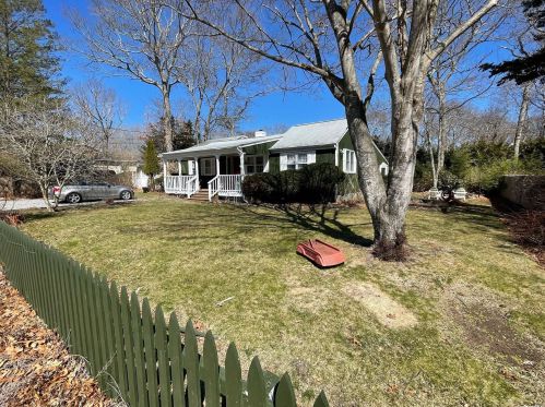 59 Fort Pond Blvd, East Hampton, NY 11937-4218