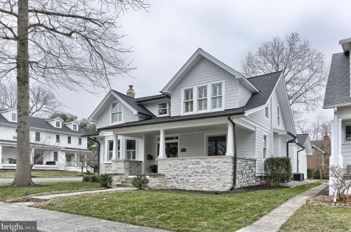 245 26th St, Camp Hill, PA 17011-3621