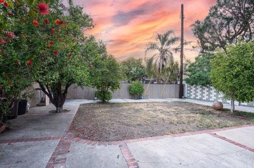 6201 Kraft Ave, North Hollywood CA  91606-4123 exterior