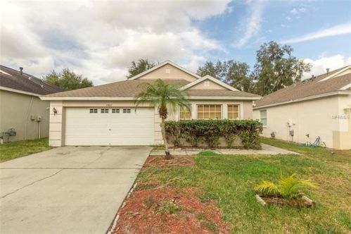 15803 Stags Leap Dr, Lutz, FL 33559-2000