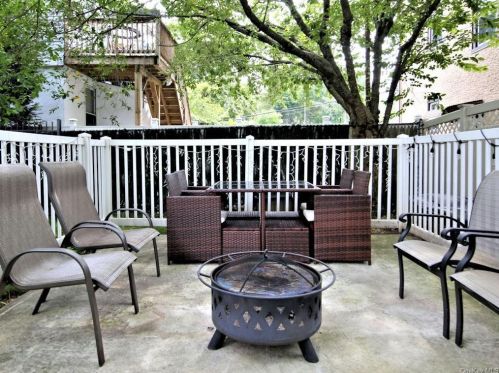 126 6th St, New Rochelle NY  10803-1322 exterior