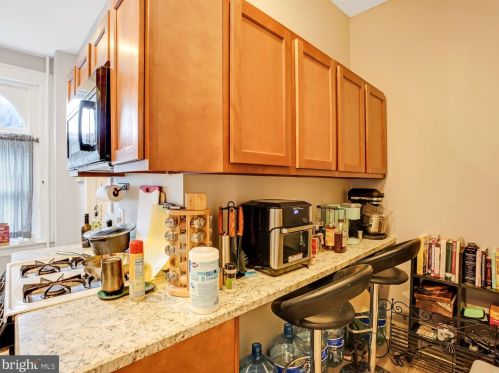 365 College Ave, Lancaster PA 17603-3319 exterior