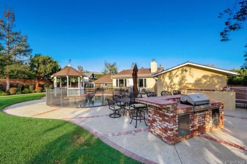 3367 Weatherford Ct, Simi Valley CA  93063-1328 exterior