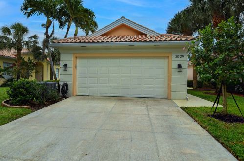 2029 Valencia Dr, Delray Beach, FL 33445-5327