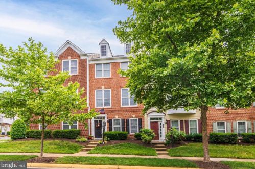 14811 Potomac Branch Dr, Woodbridge, VA 22191-4047