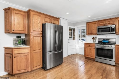 127 Hillside Ave, Bedminster NJ  07921-2516 exterior