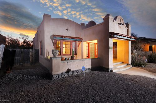 927 2nd Ave, Tucson, AZ 85705-7828