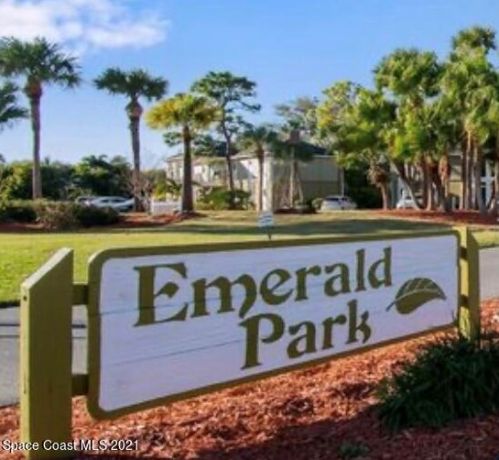 2205 Flower Tree Cir, Melbourne, FL 32935-3346