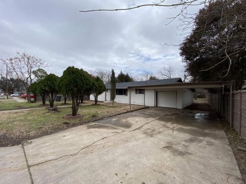 613 Woodard Ave, Cleburne, TX 76033-5252