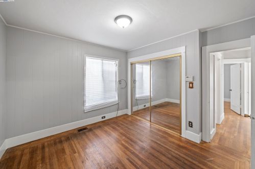 6035 Holway St, Oakland CA  94621-4137 exterior