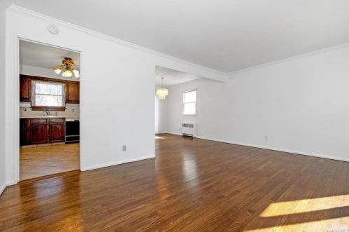 7 Alden Pl, Hartsdale NY  10530-2916 exterior