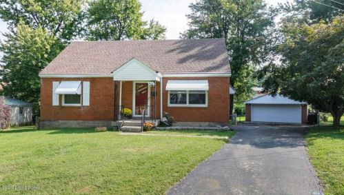 7601 Buena Vista Ct, Louisville, KY 40219-2946