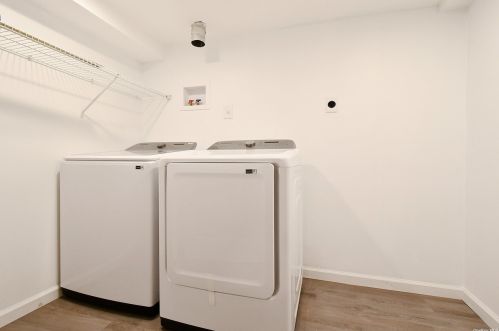 111 9th Ave, Holtsville NY  11742-2336 exterior