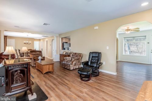 3 Sunset Dr, Navy Sup Dpt PA  17050-1652 exterior