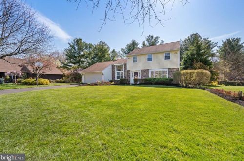 10 Hearthstone Ct, Southampton, PA 18966-2622