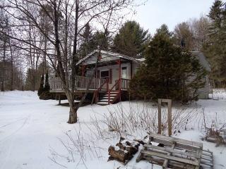 274 County Highway 142, Northbush, NY 12095-3714