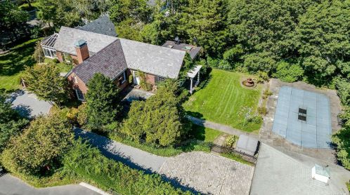 168 Baldwin Ave, Matinecock, NY 11560-1920