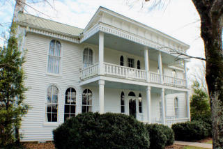 4589 Howard Draper Rd, Cookeville, TN 38501-7532