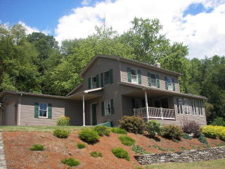 321 Bendertown Rd, Stillwater, PA 17878-9422