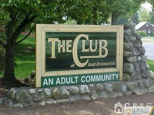 75 Whitehead Ln, East Brunswick NJ  08816-5633 exterior