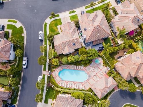 1 Belfort, Newport Beach CA  92657-1075 exterior