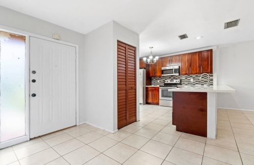 216 Thorn Apple Ct, West Palm Beach, FL 33411-1689