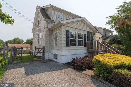 209 Smyrna Ave, Wilmington, DE 19809-1236