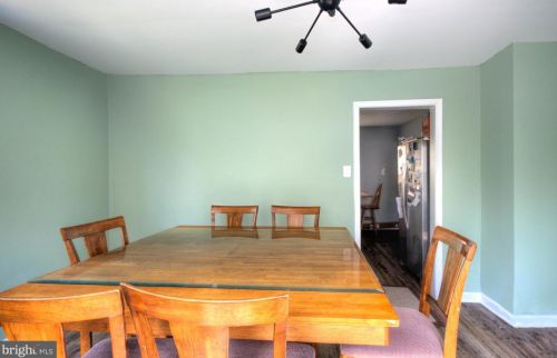 1702 Swedesboro Ave, West Deptford NJ  08066-1517 exterior