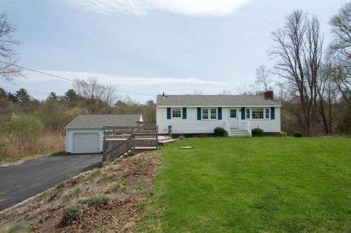 396 Beechwood St, Cohasset MA  02025-2102 exterior