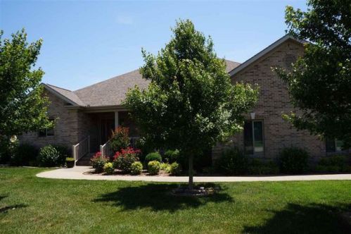 114 Thoroughbred Dr, Murray, KY 42071-4617
