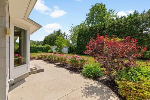 2765 Highland Rd, Nassau Point, NY 11935-1251