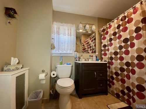 215 Montgomery St, Bloomfield NJ  07003-4926 exterior