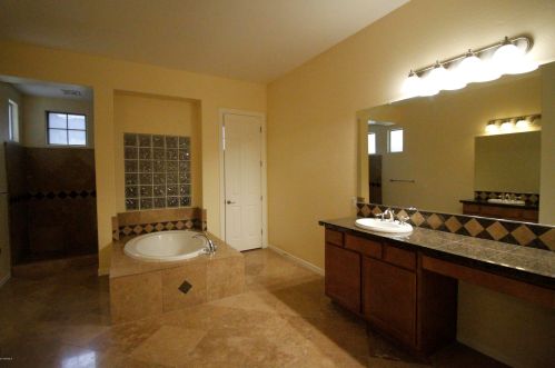 1250 Arrowhead Trl, Gilbert, AZ 85297-6874