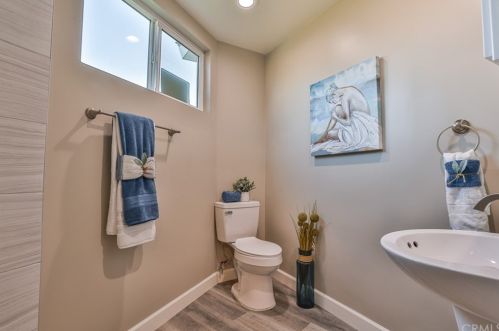 428 Gardenglen St, West Covina CA  91790-3123 exterior