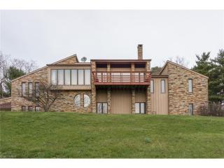 2001 Tremont St, Parral OH  44622-1046 exterior